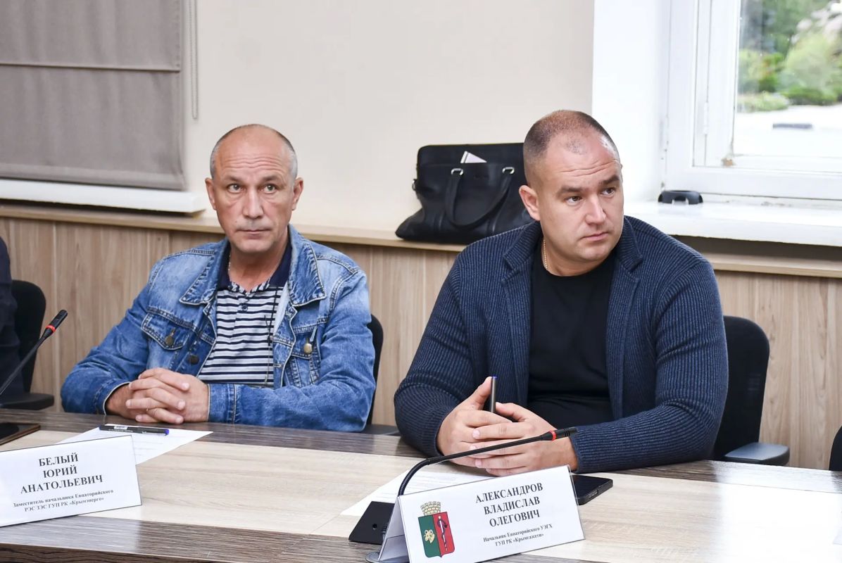 Виталий Оганесян: На аппаратном совещании в числе актуальных вопросов обсудили выполнение ранее данных поручений Виталий Оганесян: На аппаратном совещании в числе актуальных вопросов обсудили выполнение ранее данных поручений