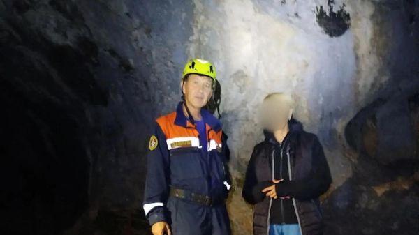 В Крыму туристка отстала от группы и заблудилась в горах