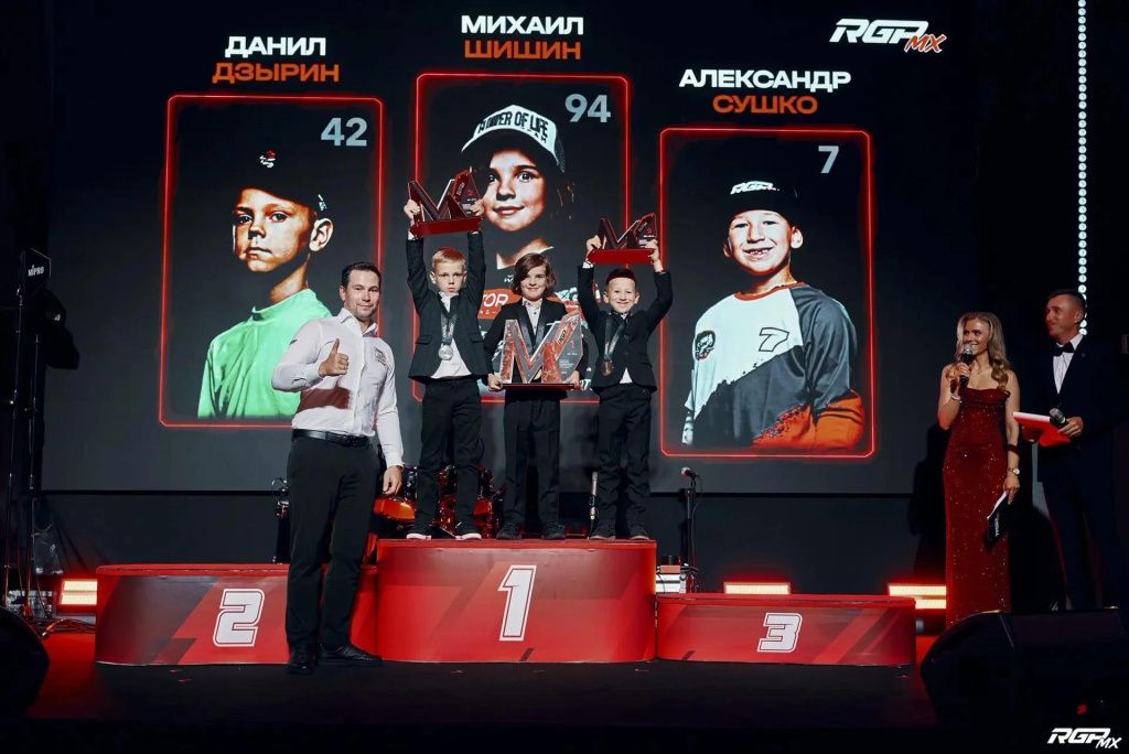 Юные мотогонщики из Ялты завоевали медали Первенства России Юные мотогонщики из Ялты завоевали медали Первенства России