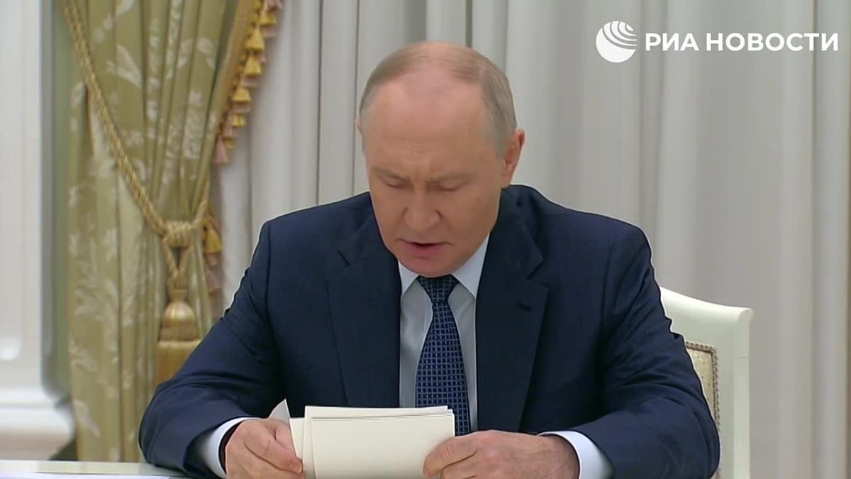 "Наши люди защитили суверенное право народа России самому определять свое будущее"