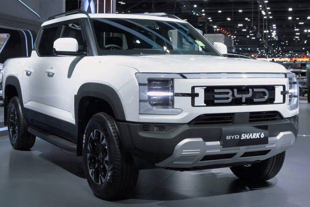 Гибридный пикап BYD Shark появился в России за 5,79 миллиона рублей