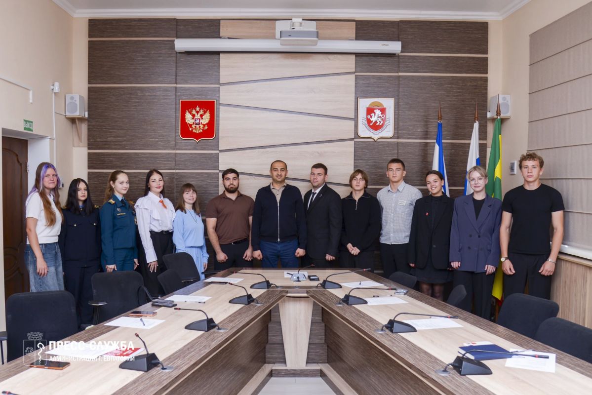 В Евпатории состоялось первое заседание Молодёжного совета в новом составе