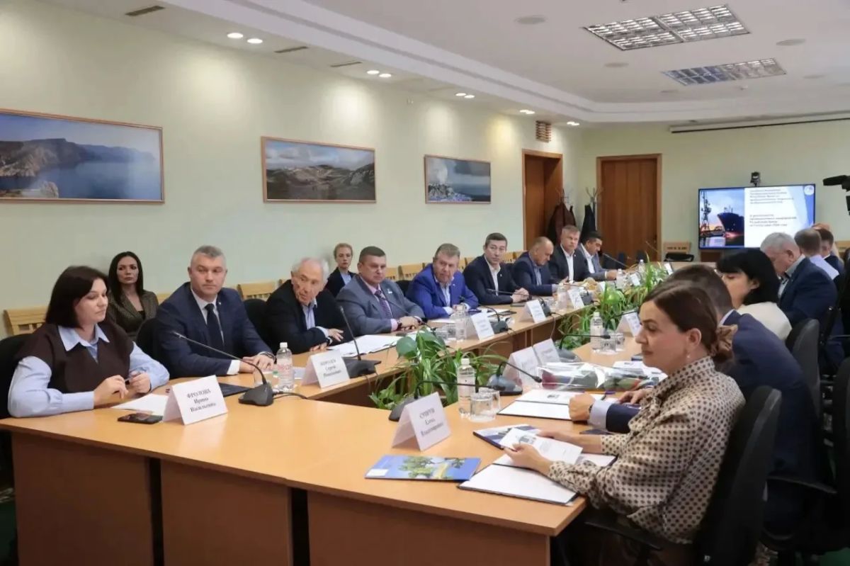 Врио министра промышленности и торговли Республики Крым Ирина Фролова приняла участие в заседании Комитета Государственного Совета Республики Крым по промышленности, торговле и предпринимательству