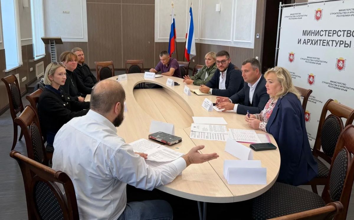 Андрей Пучков провел заседание общественного совета при Минстрое Крыма