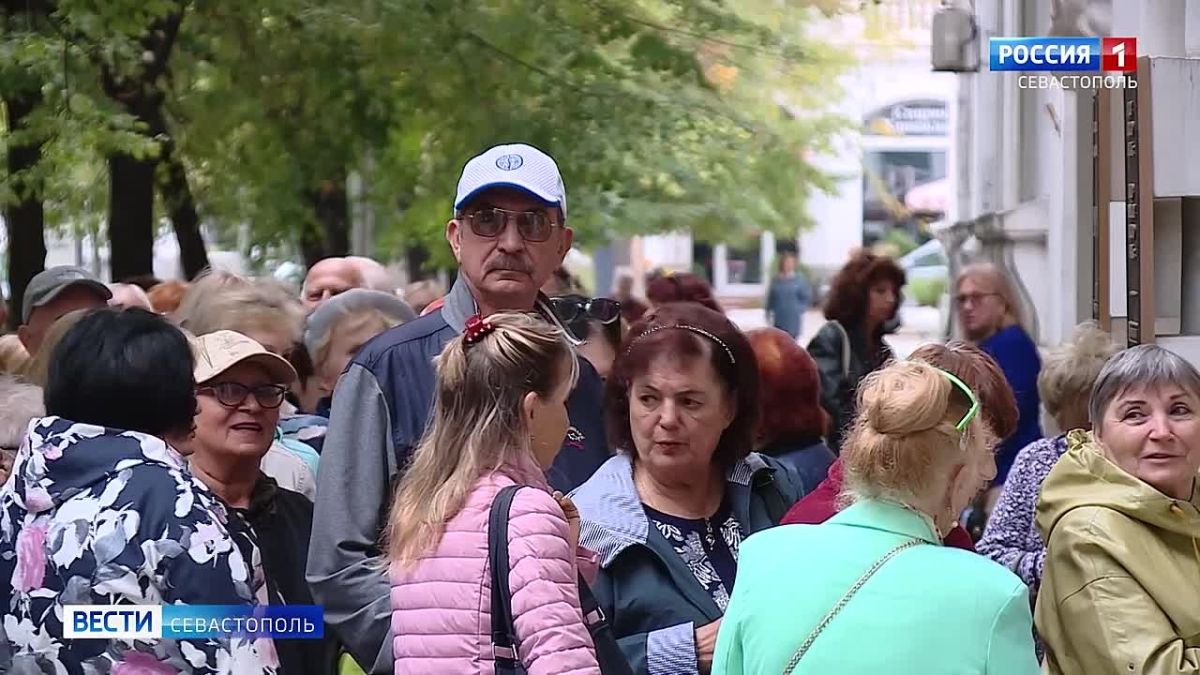 У музея имени Крошицкого собралась очередь