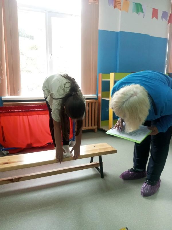 1 октября 2026 года в рамках фестивального движения «Шаги навстречу ГТО» специалисты побывали в МБ ДОУ «Детский сад № 5 „Улыбка“» города Судак (директор — Бондаренко К. В.) и провели спортивные испытания для дошколят