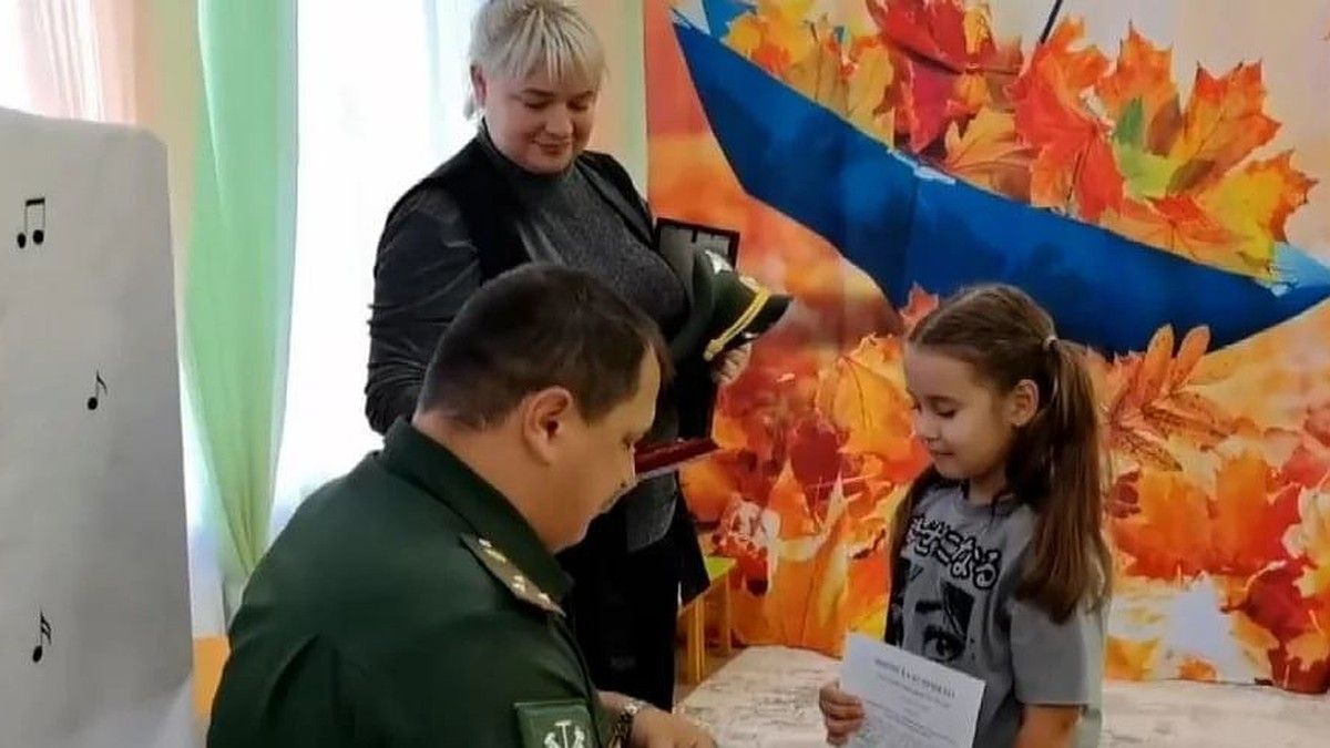 «Маленькая героиня с большим сердцем»: девочка из Тимашевска получила медаль волонтера