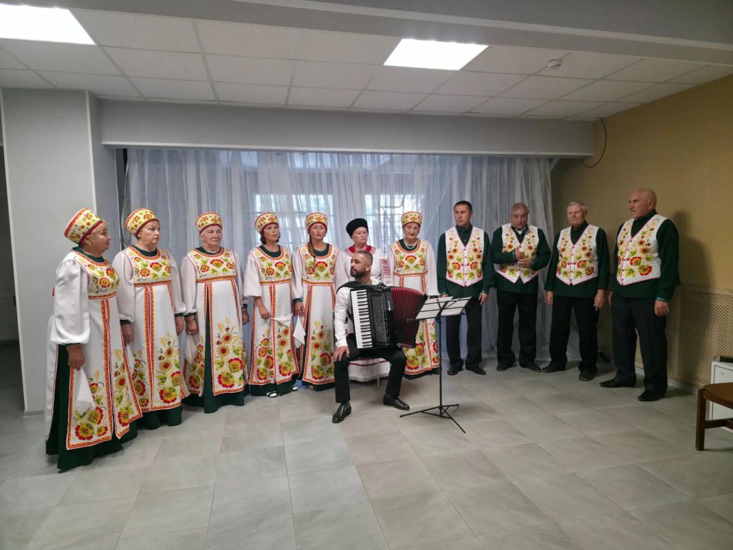 в Черноморском районном Доме культуры прошло мероприятие, посвящённое Дню пожилого человека