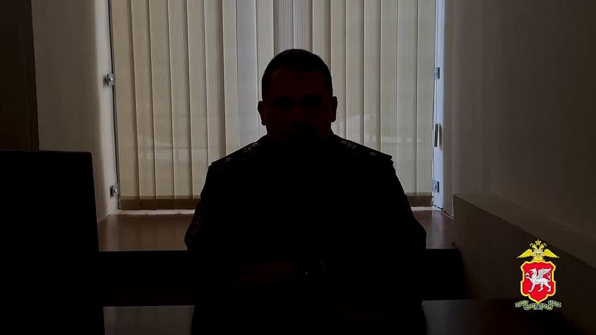 В Ялте сотрудники полиции пресекли попытку сбыта более 8 килограммов мефедрона