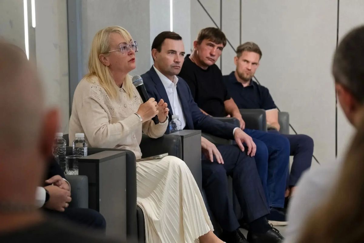 В Симферополе Ирина Кивико встретилась с ветеранами СВО в рамках встречи «Путь к мирной жизни»