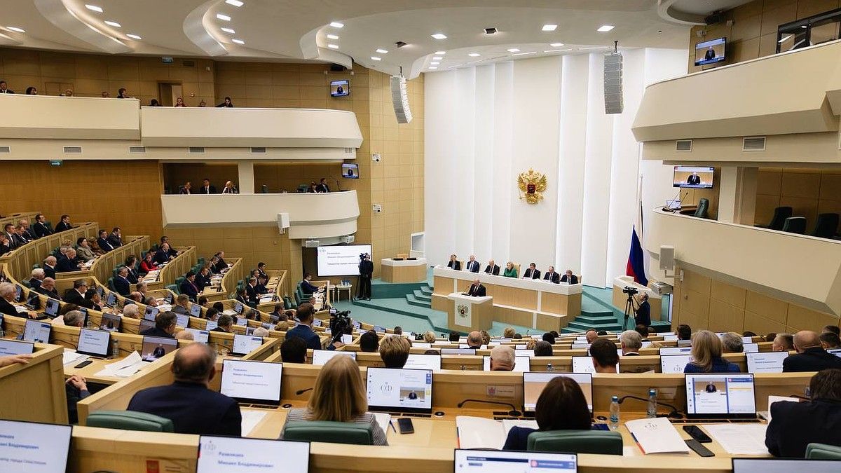 Губернатор Севастополя выступил с предложением давать регионам долгосрочные бюджетные кредиты