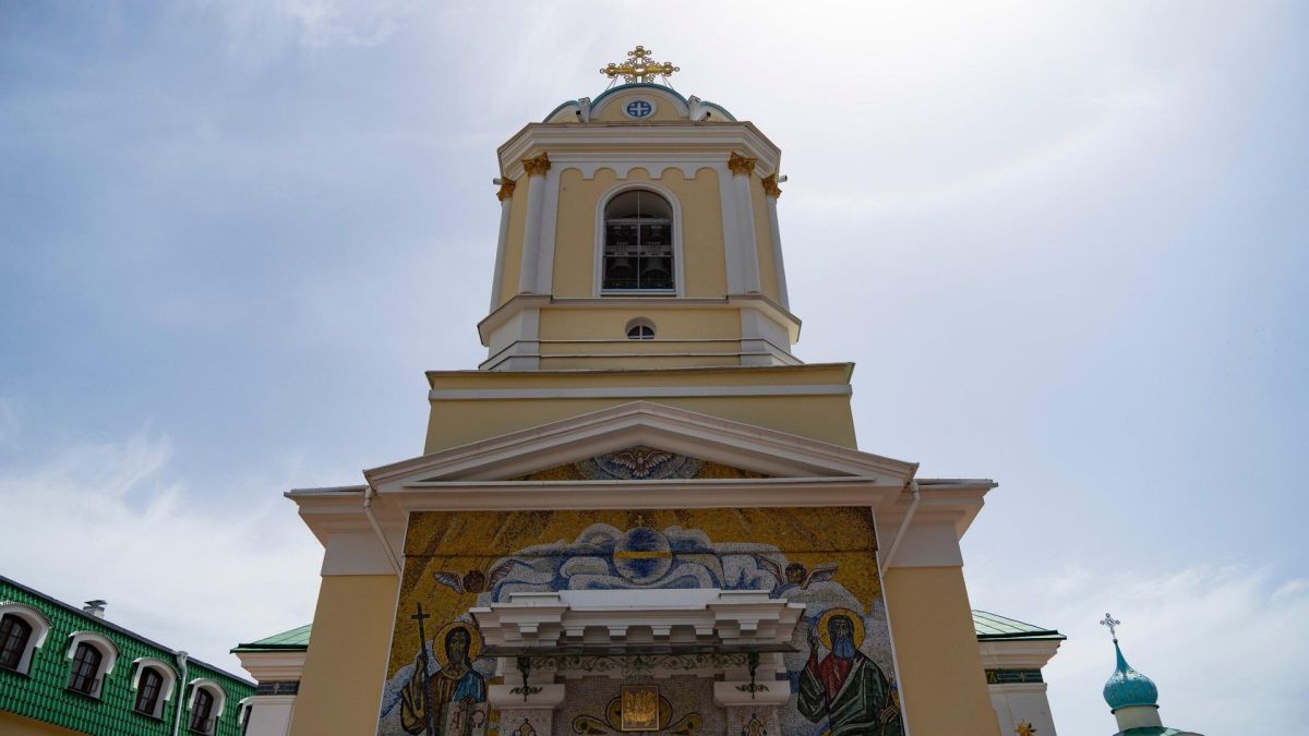 Мощи святого Луки перенесут на время реставрации Свято-Троицкого женского монастыря