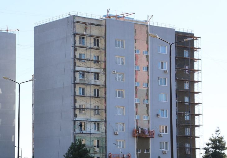 До конца этого года размер взноса на капремонт останется прежним - 11,46 руб. за 1 кв. метр