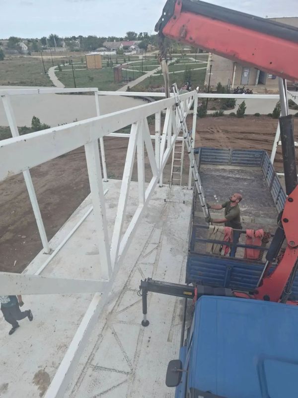В с. Виноградово полным ходом идет установка нового модульного дома культуры- Игорь Никуленков