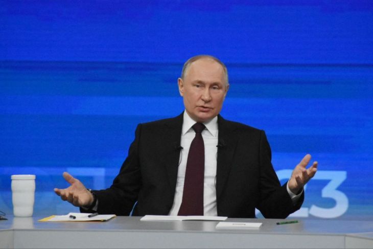 Путин провел оперативное совещание с членами Совета безопасности