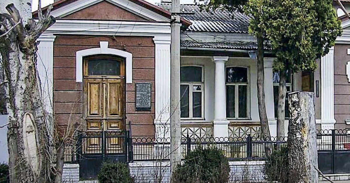 Здесь гостили Ульяновы: история тихой улицы Тургенева в Симферополе