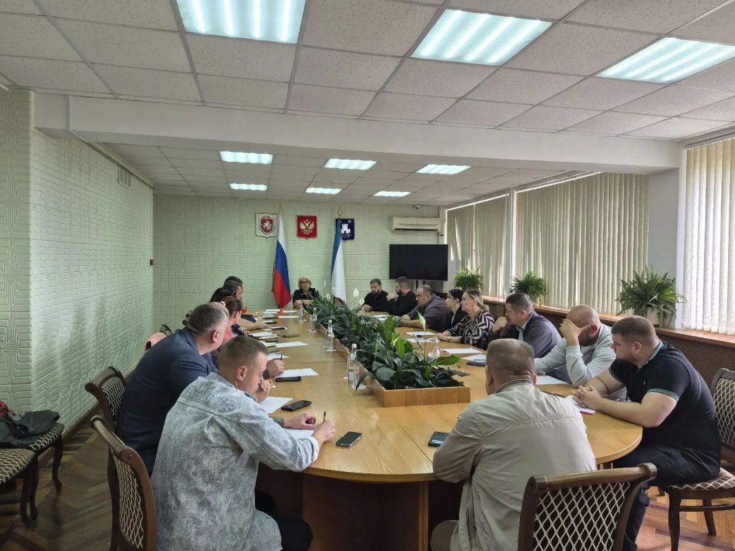 Провела рабочую встречу с депутатским корпусом