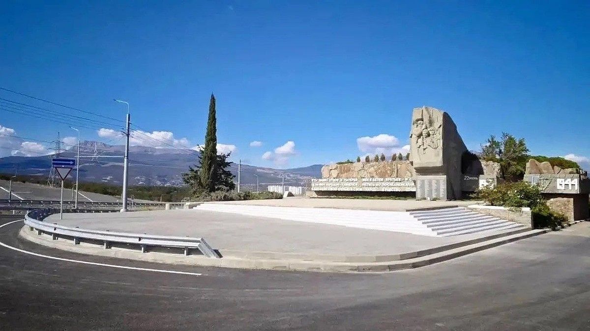 Благоустройство мемориала, посвященного крымским партизанам, завершили в Алуште