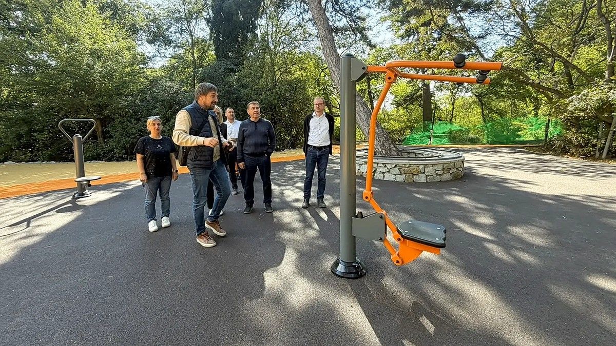 В Гаспре продолжается капремонт парка «Ясная поляна»