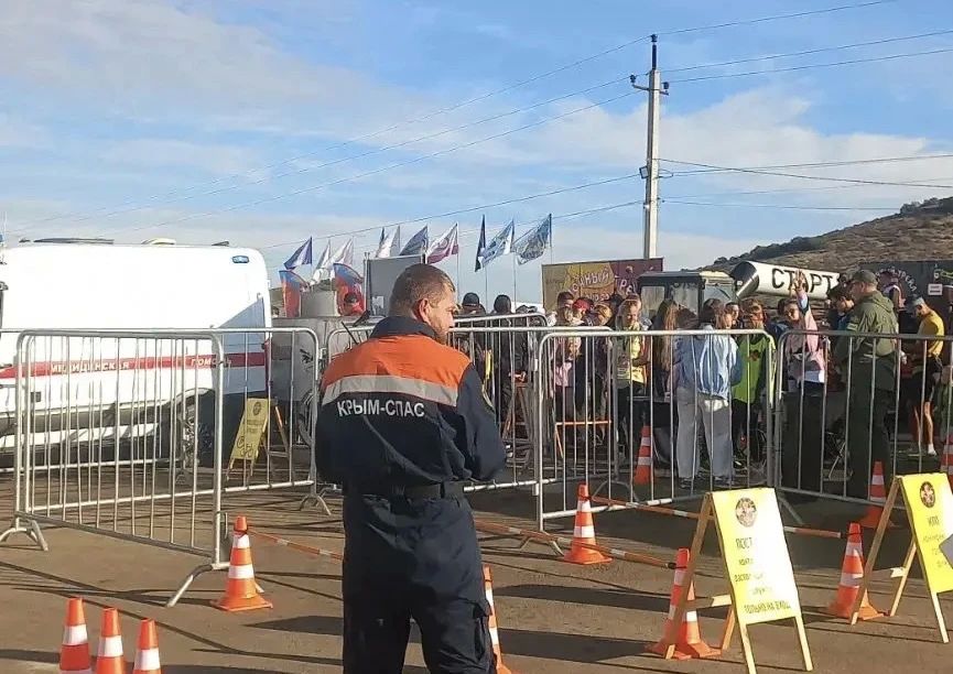 Сотрудники Судакского аварийно-спасательного отряда ГКУ РК «КРЫМ-СПАС» обеспечили безопасность участников забега «Яблочный трейл»
