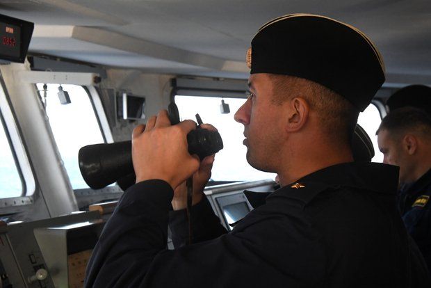 Самолет-разведчик НАТО провел над Черным морем более семи часов