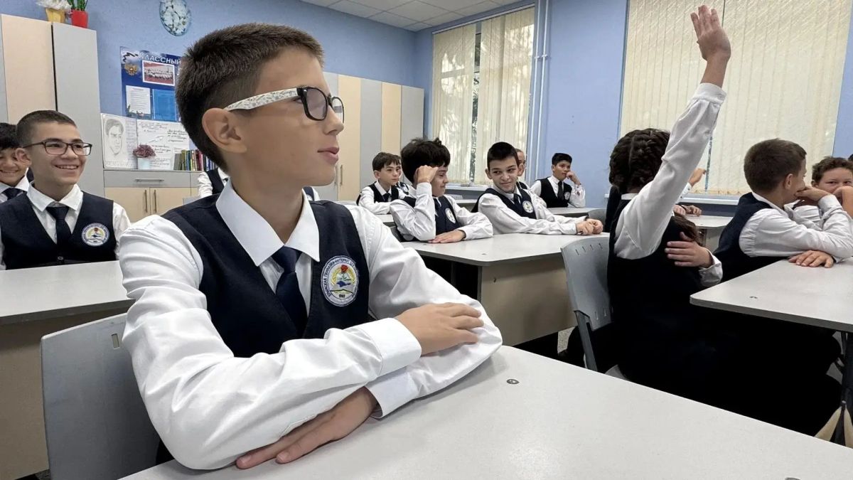 Валентина Лаврик: Во всех школах и колледжах страны первым уроком прошло очередное занятие «Разговоры о важном»