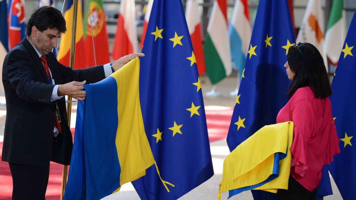 Украинизация дала сбой: чем обернется для русофобов признание прав нацменьшинств