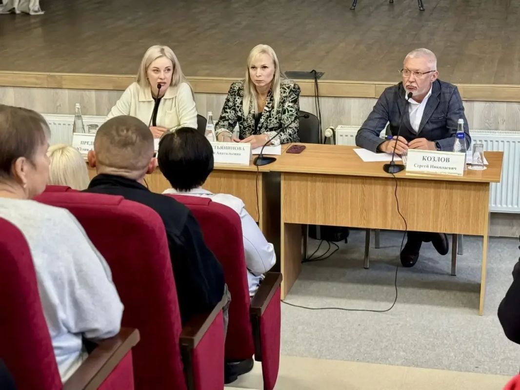 ОТКРЫТЫЙ ДИАЛОГ. Прошла встреча с председателями многоквартирных домов, представителями управляющих компаний, ресурсоснабжающих организаций и депутатским корпусом