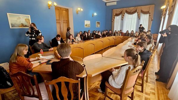 Эксперты РИА Новости Крым провели мастер-классы на форуме об СВО