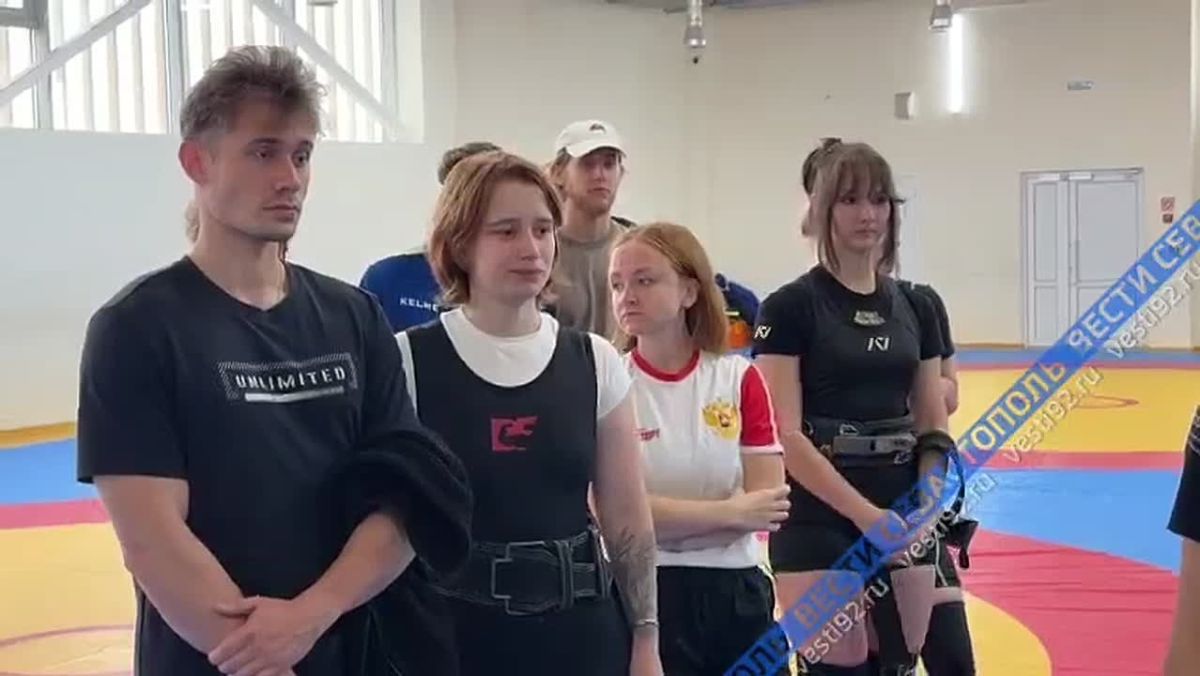 В Севастополе проходят городские соревнования по пауэрлифтингу