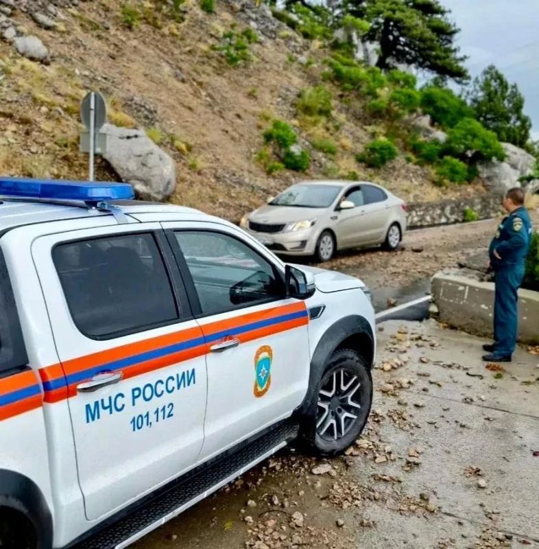 Угроза схода селей сохраняется в Крыму