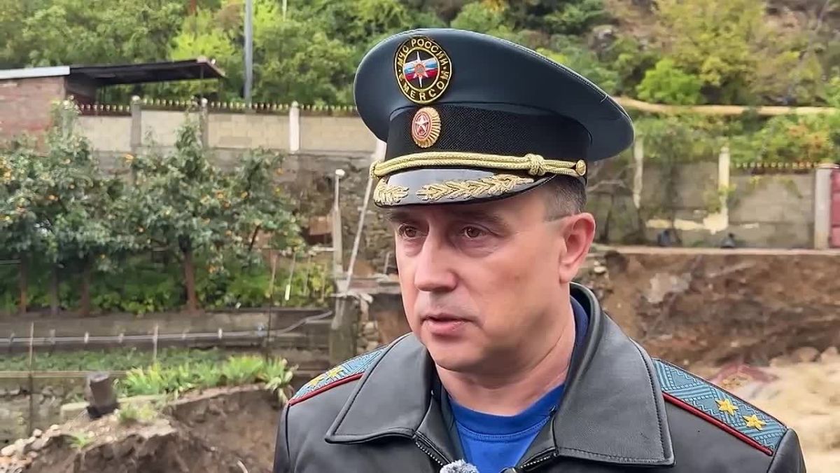За последние дни на территории муниципалитета зафиксирован исторический максимум осадков: на Ай-Петри выпало 509 мм. С 17 октября в ЕДДС поступило 1753 звонка — все обращения отрабатываются. Зафиксировано 10 аварий по линии...