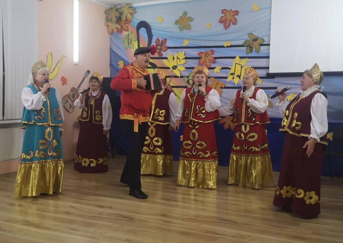 В Насыпном отметили День села и праздник осени