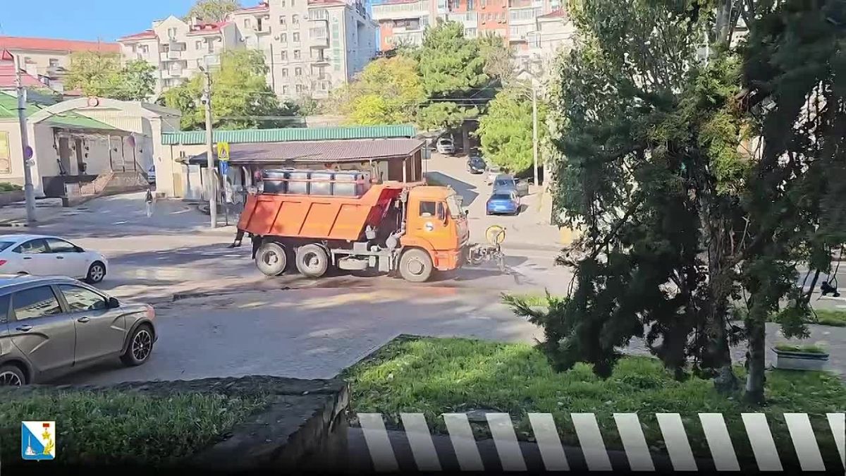 «Севавтодор» сейчас моет улицы после непогоды