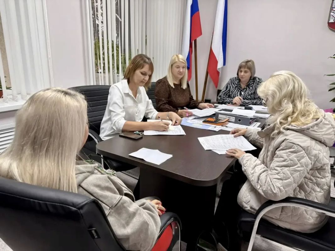 Провела заседание комиссий по повышению эффективности использования бюджетных средств и наполнению доходной части консолидированного бюджета Джанкойского района