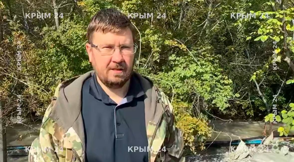 Поток воды в районе троллейбусного парка в Ялте начал спадать. Дома, находящиеся рядом, не пострадали