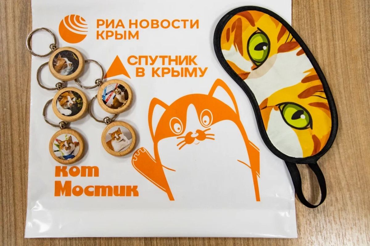 Кот Мостик: Решил долго не мучать вас итогами первого конкурса, ведь мои сувенирчики горяченькие, как настоящие крымские чебуреки, уже не удержать в лапках!