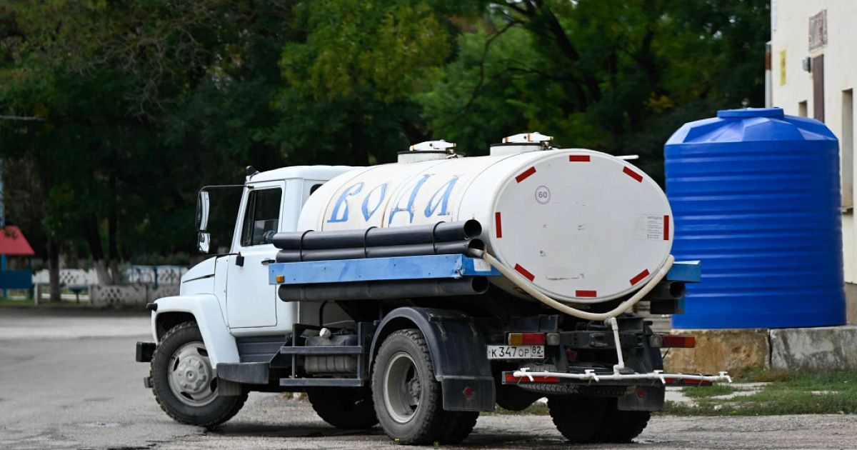 Феодосийцам опубликовали график подвоза воды на 23 октября