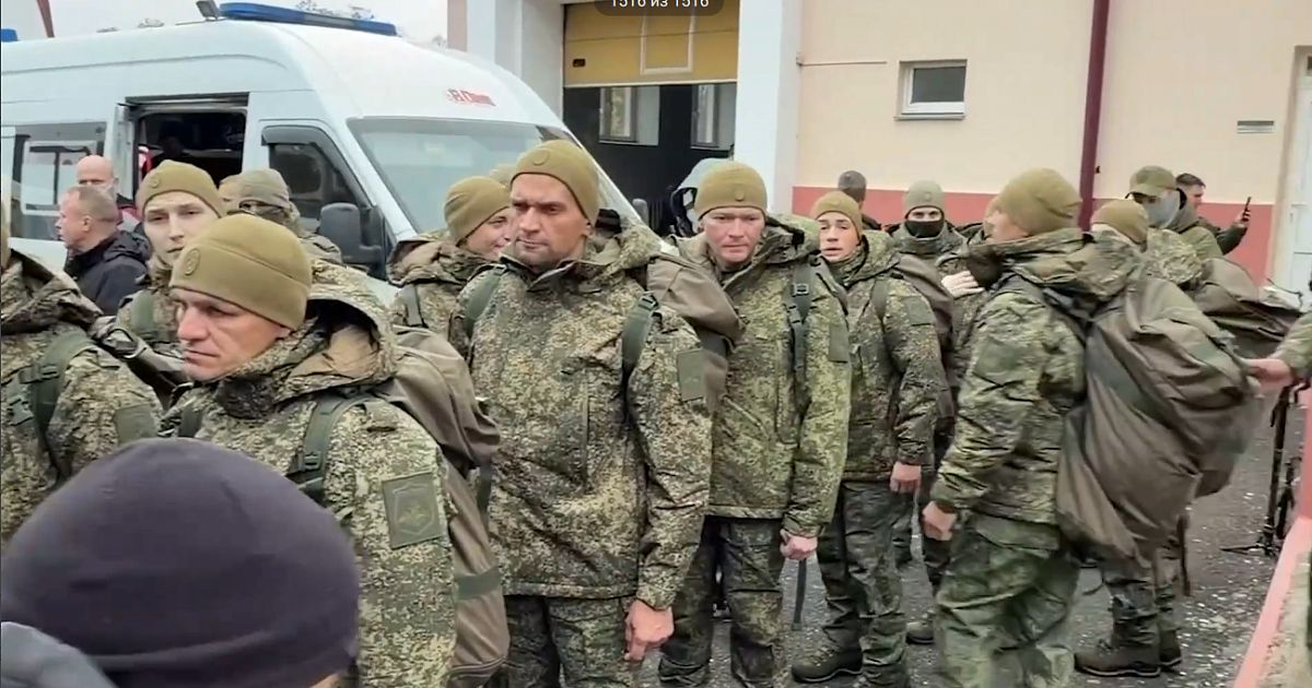 Россия и Украина провели обмен военнопленными: среди вернувшихся — 50 военных из ДНР, ЛНР и Крыма