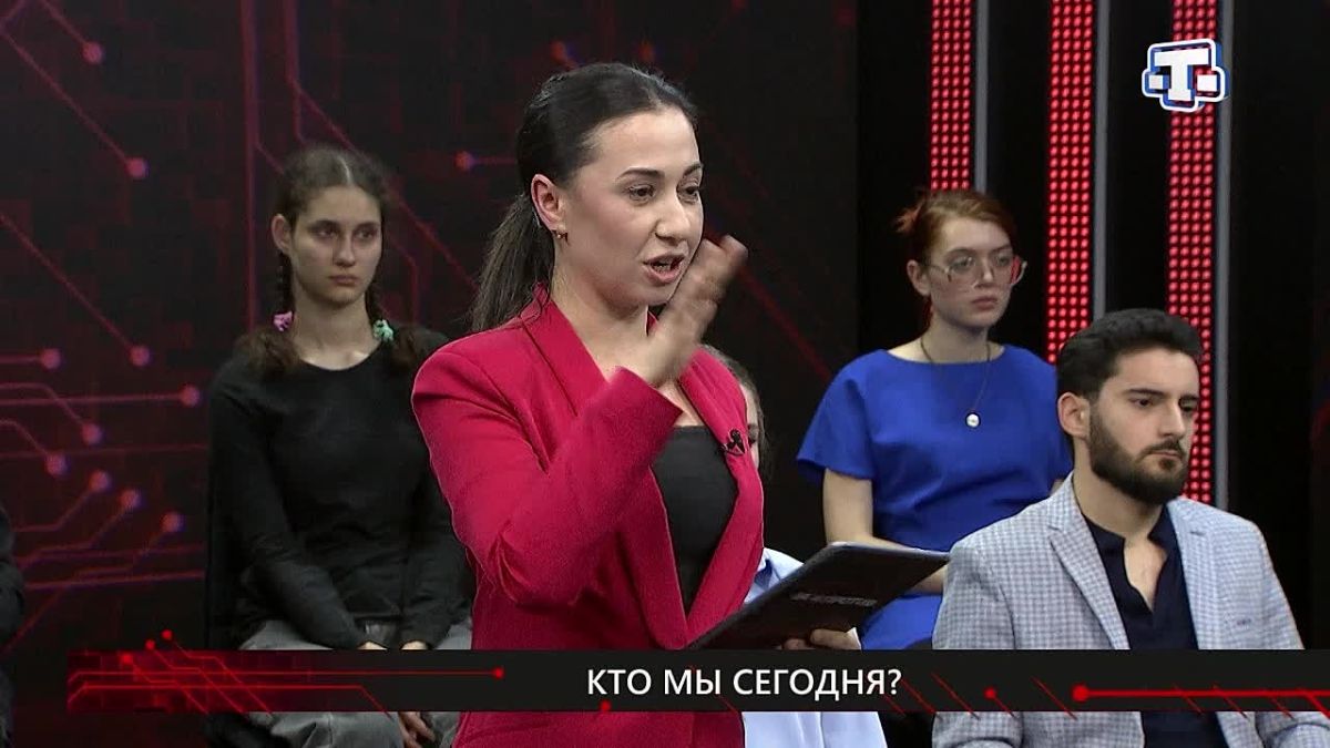 Крымский депутат назвала учителя самым важным человеком для детей