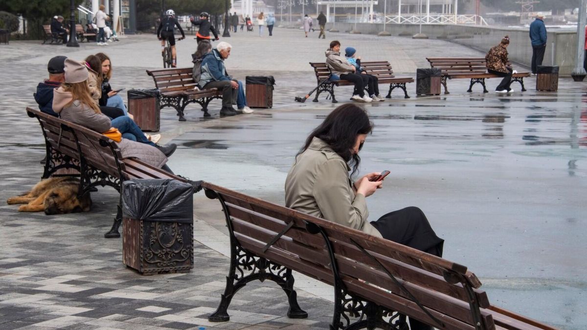 В Алуште открылся центр содействия - где зарядить телефон
