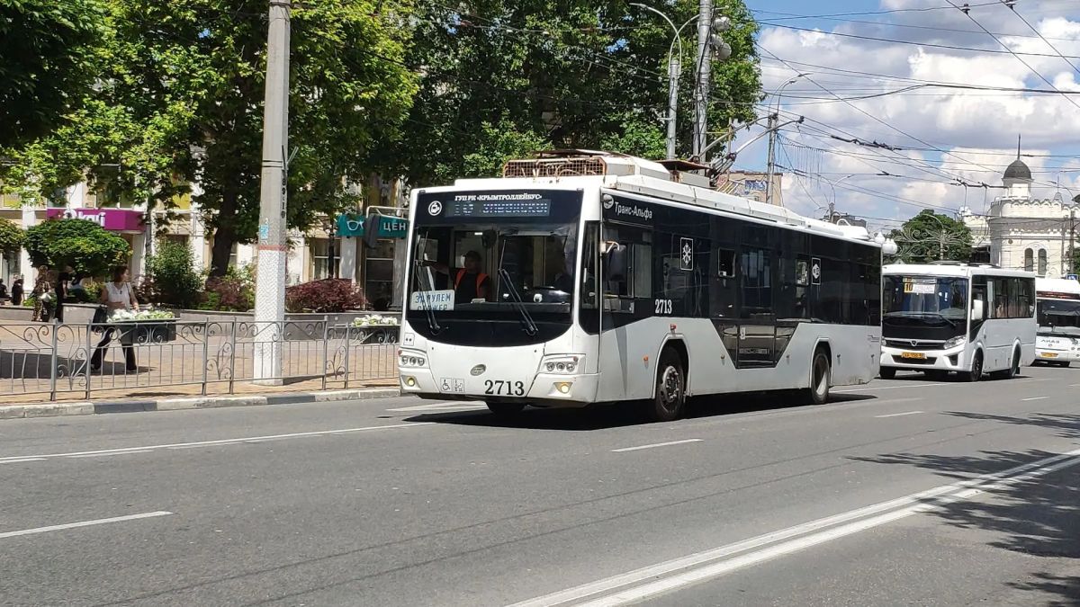 В Крыму троллейбусы заменили автобусами