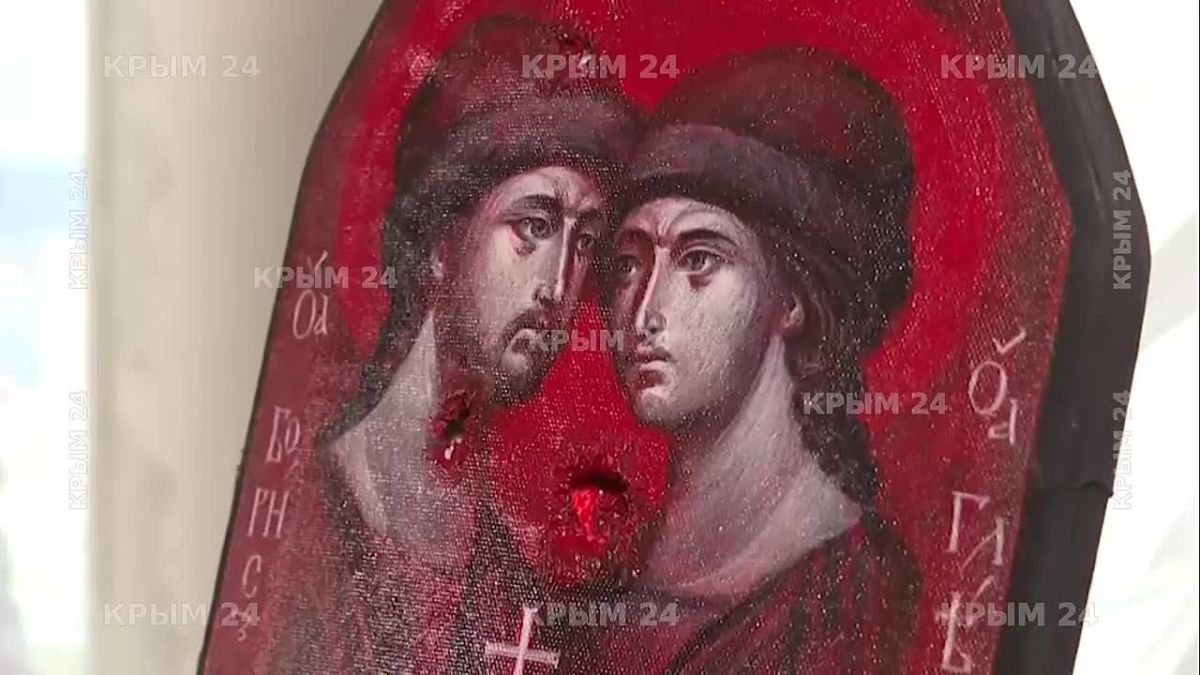 В Симферополе открылась выставка «Иконы на бронепластинах»