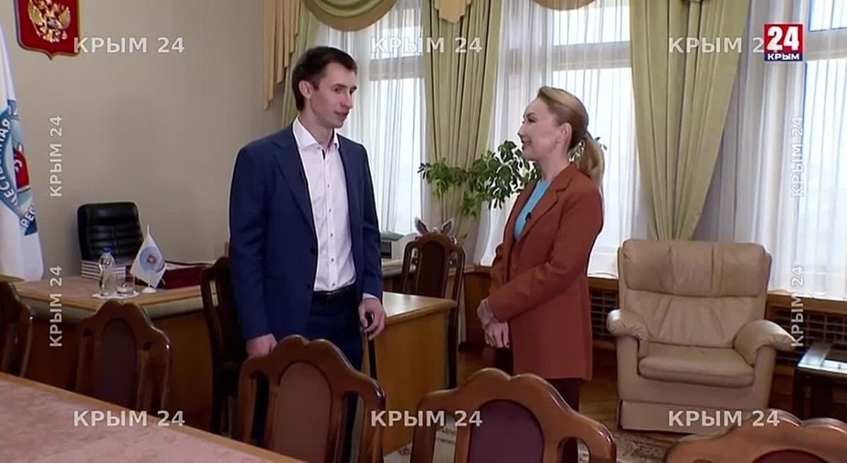 Как председатель Общественной палаты Крыма проводит свой рабочий день?