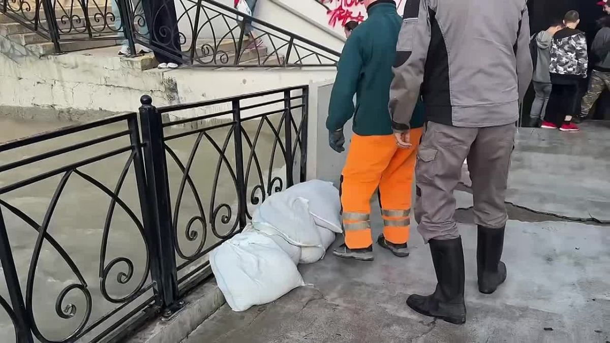 В Ялте временно закроют подземный переход с улицы Московская к площади Советская из-за подтопления