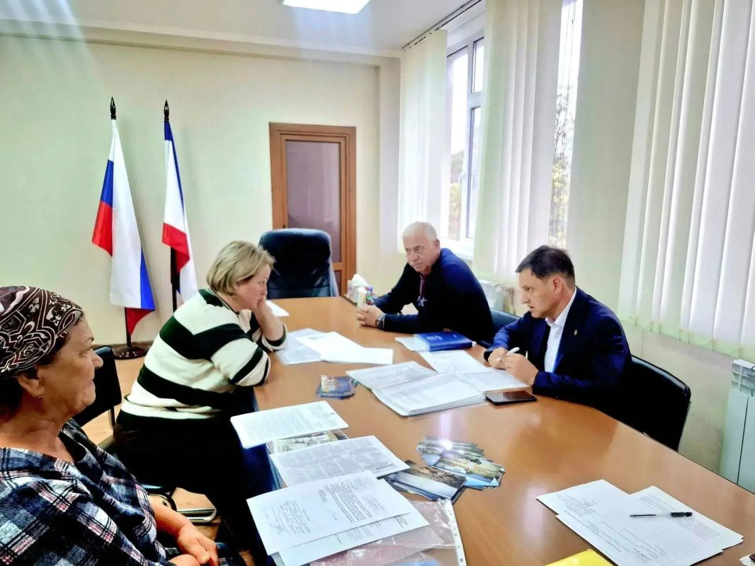 В Государственном комитете по делам межнациональных отношений Республики Крым прошел общерегиональный прием граждан