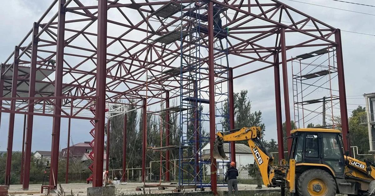 В Феодосии к концу года завершат строительство модульного спортзала