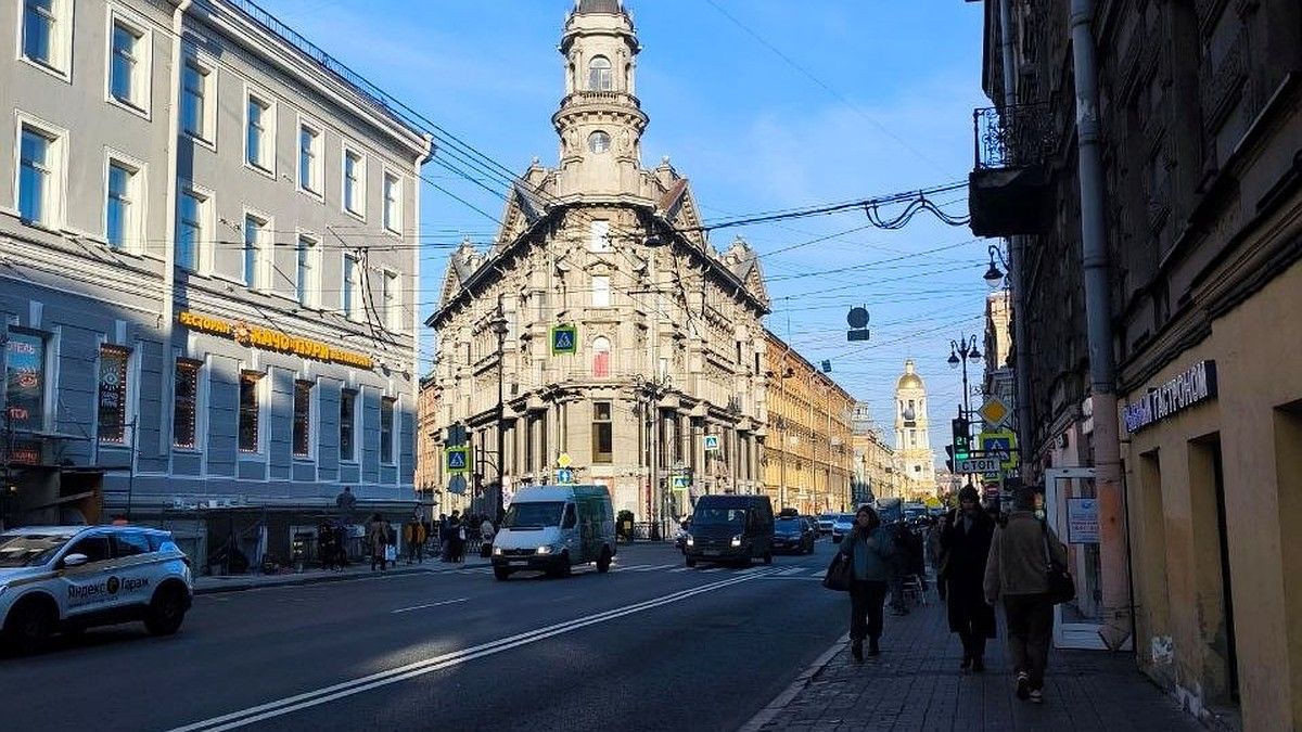 Петербург заработал почти миллиард рублей на туристическом налоге