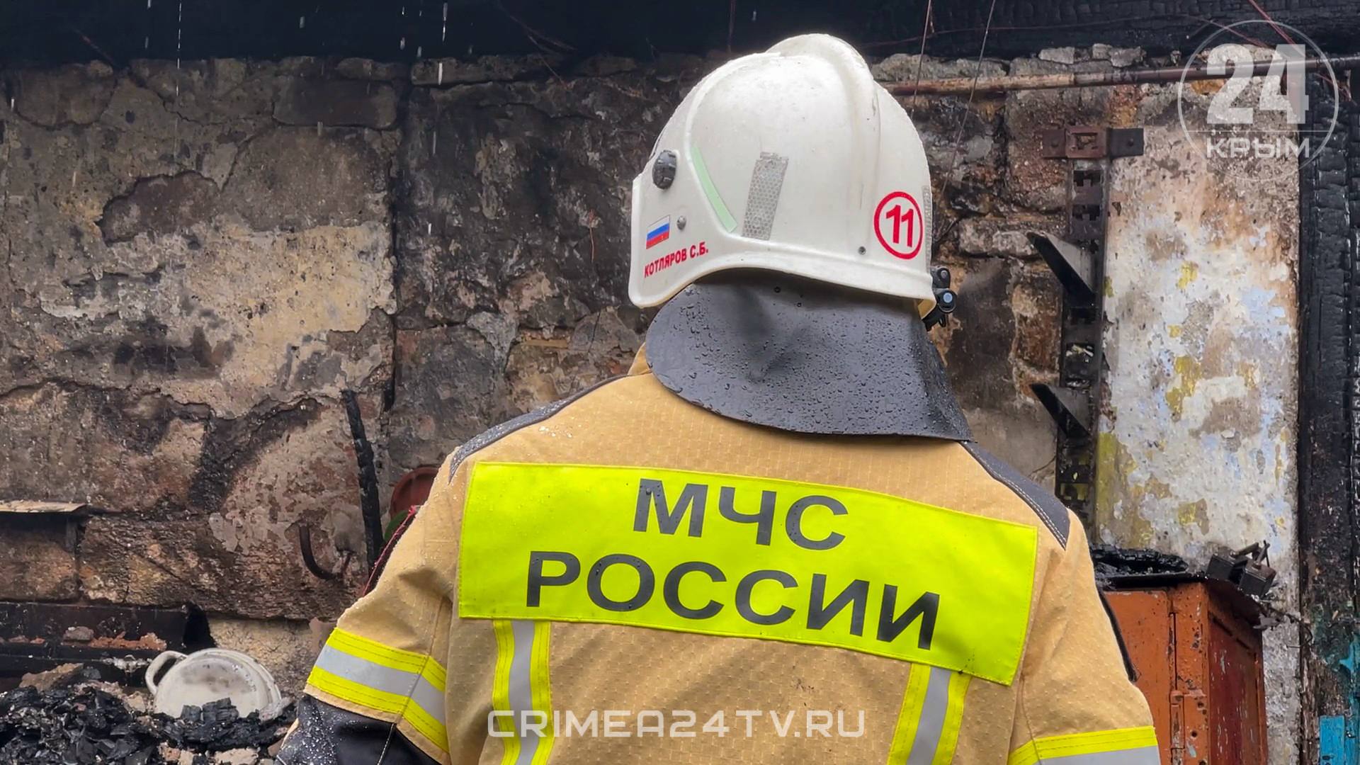 Пожар в частном доме локализовали в Ялте