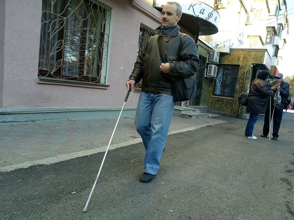 Сколько людей слепые. Мир слепого человека. Мир глазами слепого человека. Самый слепой человек. Город слепых в России.
